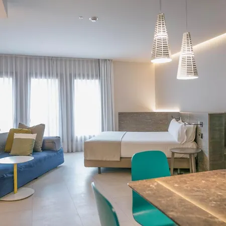 Hotell Myr Plaza Mercado & 4*