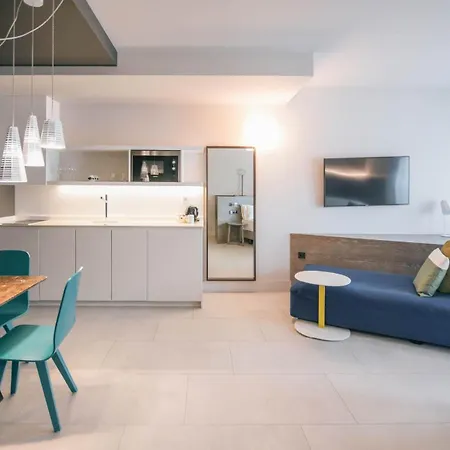 Myr Plaza Mercado & Hotell 4*