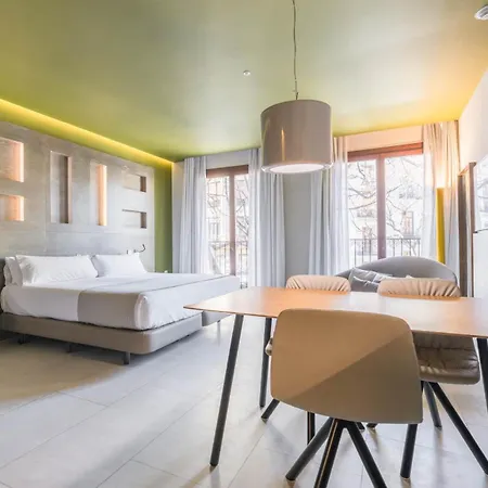 Myr Plaza Mercado & Hotel Valence