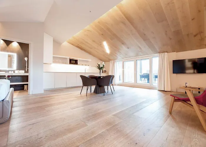 Myr Plaza Mercado & فندق فالنسيا